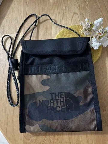 THE NORTH FACE 카모플라쥬 사코슈