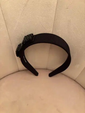 페라가모 리본 포함 블랙 헤어밴드