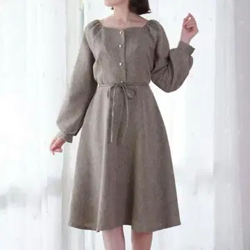 마제스틱 레곤 [M] 새상품급 프론트 버튼 스퀘어 원피스 플레어 원피스