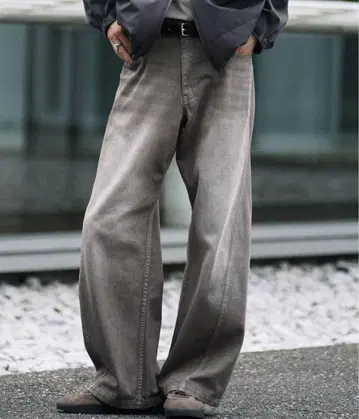 VINTAGE WASHED CURVED DENIM 라이트 브라운