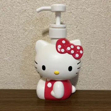 헬로키티 산리오 디스펜서 샴푸 보틀 500ml