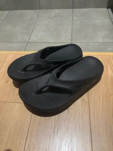 우포스 OOFOS 블랙 24cm