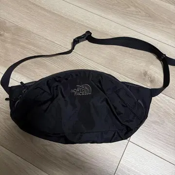 THE NORTH FACE 바디백 블랙