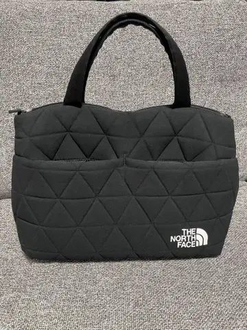 THE NORTH FACE 퀼팅 토트백 블랙