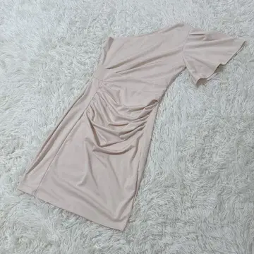[ c5949 ] 새상품급 원피스 무릎 기장 베이지 반팔