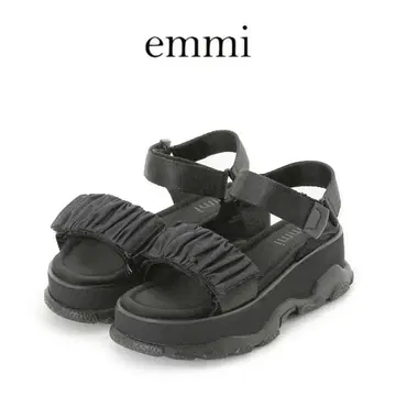 emmi 개더 스트랩 샌들