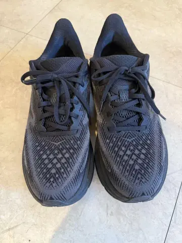 HOKA Clifton 9 러닝화 블랙