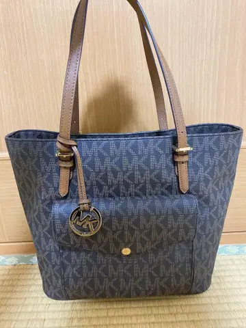 Michael Kors 로고 토트백 브라운