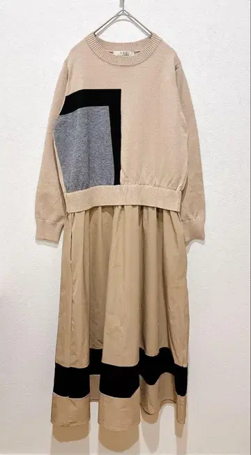 [ 새상품급 ] 컬러 블록 니트 원피스 베이지 계열 Free size