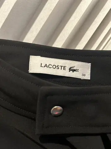 [ 새상품급 ] LACOSTE 무릎 기장 원피스 38 사이즈 블랙 네이비