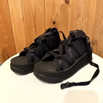 SHAKA 샌들 블랙 끈 벨트