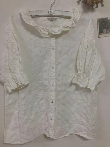 사만사 모스모스 프릴 옷깃 반팔 셔츠
