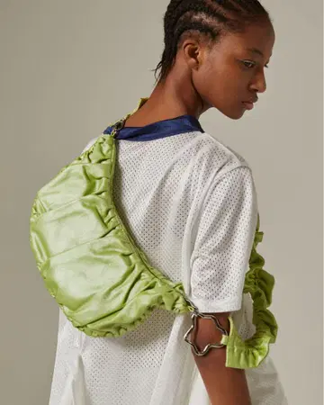 poppy 아사기니뇨 half moon gathered bag