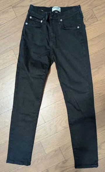 AGOLDE 블랙 스키니 팬츠