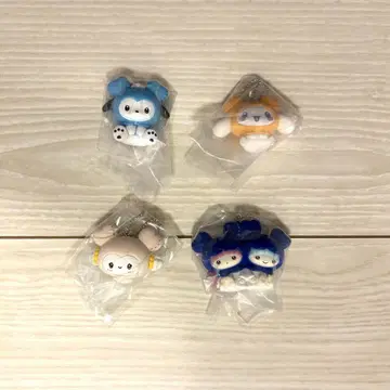 TWICELOVELYS x SANRIOCHARACTERS 가챠가챠 세트