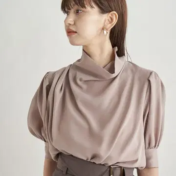 SNIDEL 드레이프 컬러 블라우스 색스