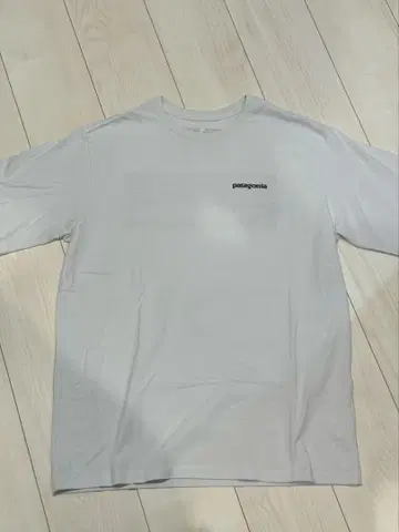 patagonia 화이트 T셔츠