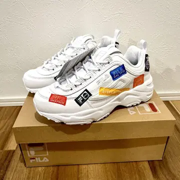 새상품 FILA 휠라 스니커즈 신발 사이즈 23.5cm