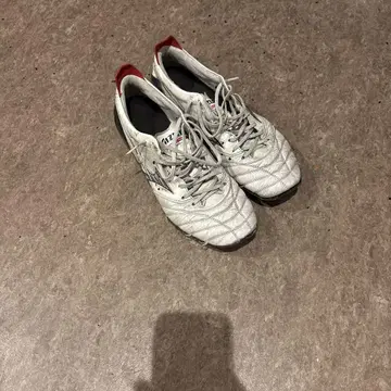 Mizuno Morelia Neo 축구화 화이트/레드