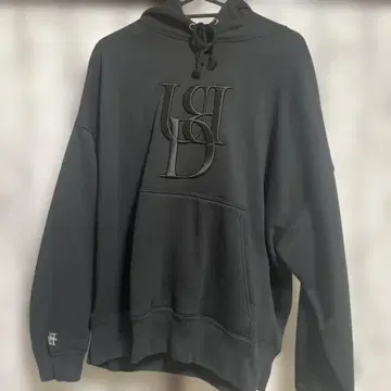 UBRND 후드티