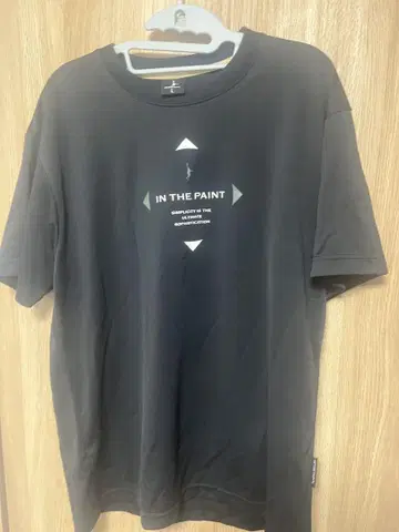IN THE PAINT T셔츠 블랙