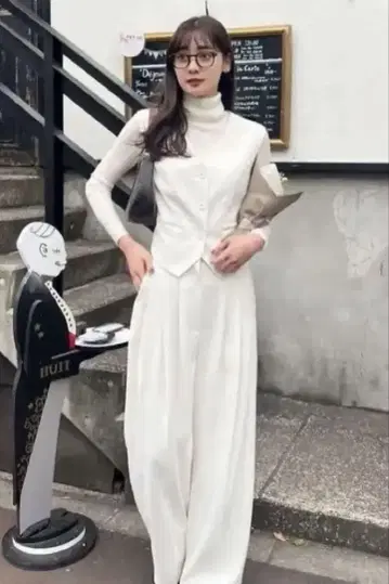 SoHo Twill Vest &SoHo Wide-Leg Pants