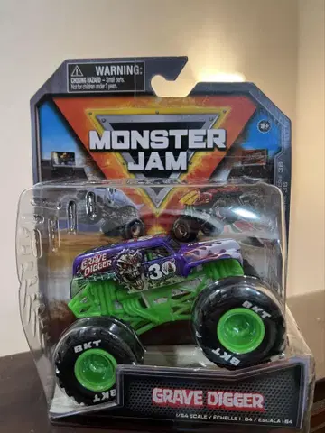 MONSTER JAM GRAVE DIGGER 그레이브 디거
