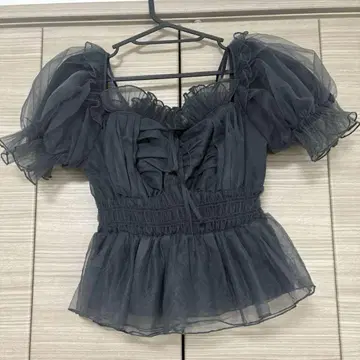 SNIDEL 스나이델 개더 프릴 오프숄더 블라우스