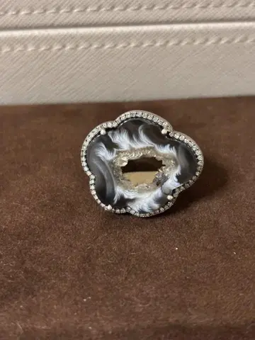아도린휴 1851 cyistallized Agate 11호