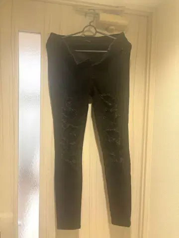 AMERICAN EAGLE 블랙 스키니 데님