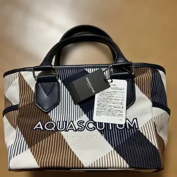 택 포함 새상품 AQUASCUTUM 아쿠아 스큐텀 클럽 체크 백