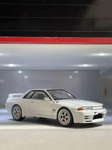 초레어 TLV NEO 닛산 스카이라인 GT-R (R32) 그룹 A 화이트