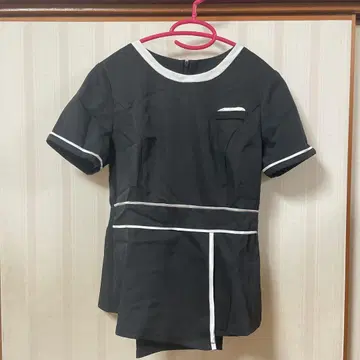 블랙 라인 상의 L 사이즈