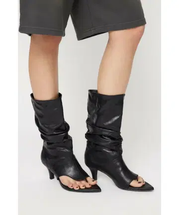 LAGUA GEM THONG FAUX LEATHER 부츠 S 사이즈
