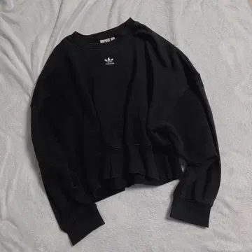 adidas 아디다스 트레이닝복 맨투맨 숏 기장 크롭 블랙