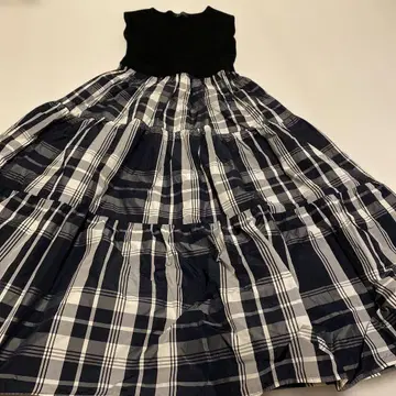 BARNEY'S NEW YORK 실크 체크 무늬 슬리브리스 원피스