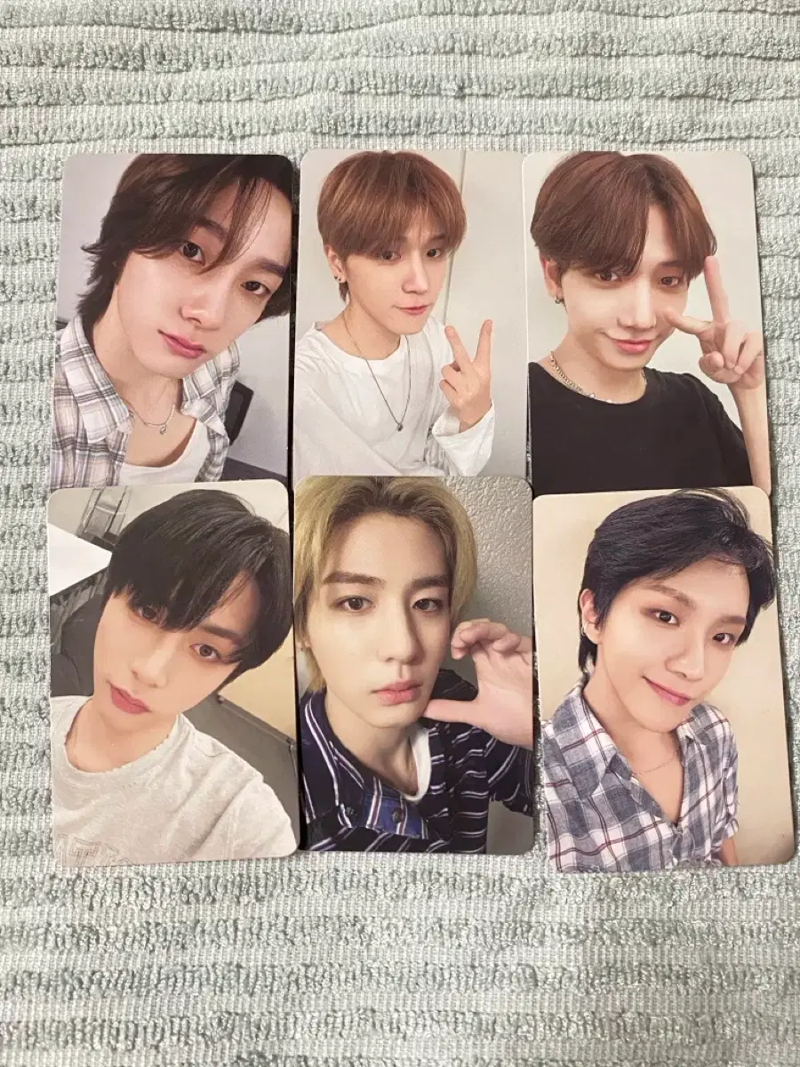 boynextdoor 19.99 - yizhiyu 1st pre-order benefit poca wts