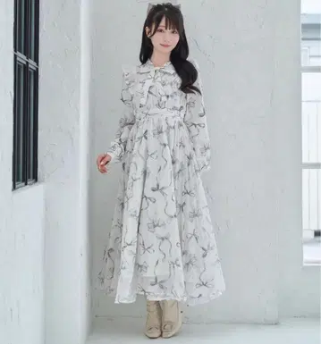 로제뮤 Ribbon pattern pleated dress S