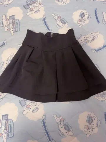 미셸 마카롱 슬림 레그 스커트 블랙