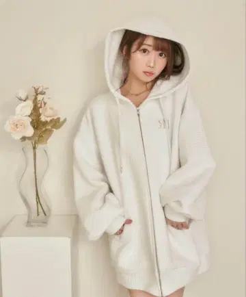 RoseMuse 퀼팅 집 후디 로제뮤즈
