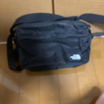 THE NORTH FACE 블랙 숄더백