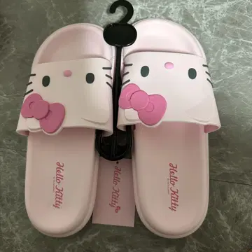 미사용 산리오 헬로키티 키티 룸슈즈 샌들