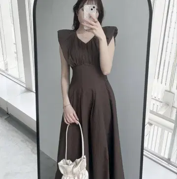 브라운 프릴 슬리브리스 롱 원피스