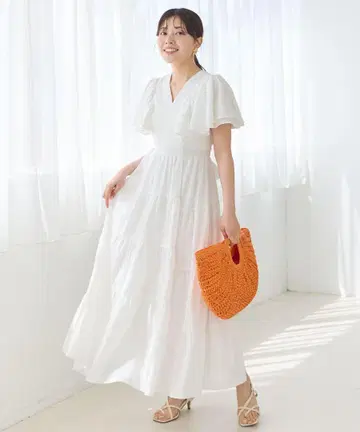 AND COUTURE 앙데팡당 개더V넥 티어드 원피스