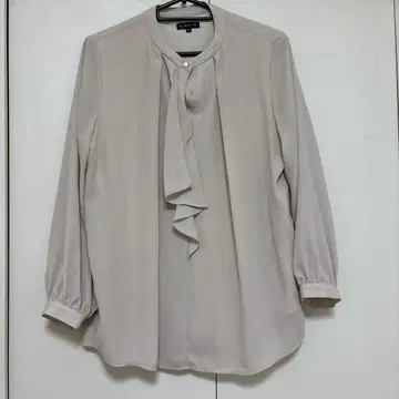 아오야마 양복 베이지 프릴 긴팔 블라우스