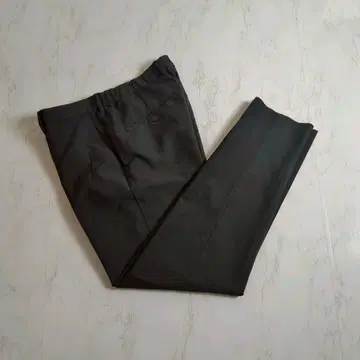 GU 워셔블 테이퍼드 팬츠 M 블랙 하자품
