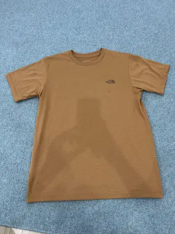 THE NORTH FACE 브라운 T셔츠