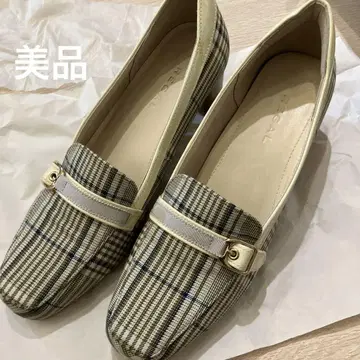 [ 새상품급 ] REGAL 체크 무늬 로퍼 펌프스