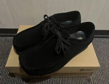 Clarks Wallabee EVO WP