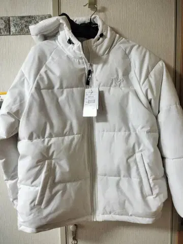 FILA 화이트 다운 자켓